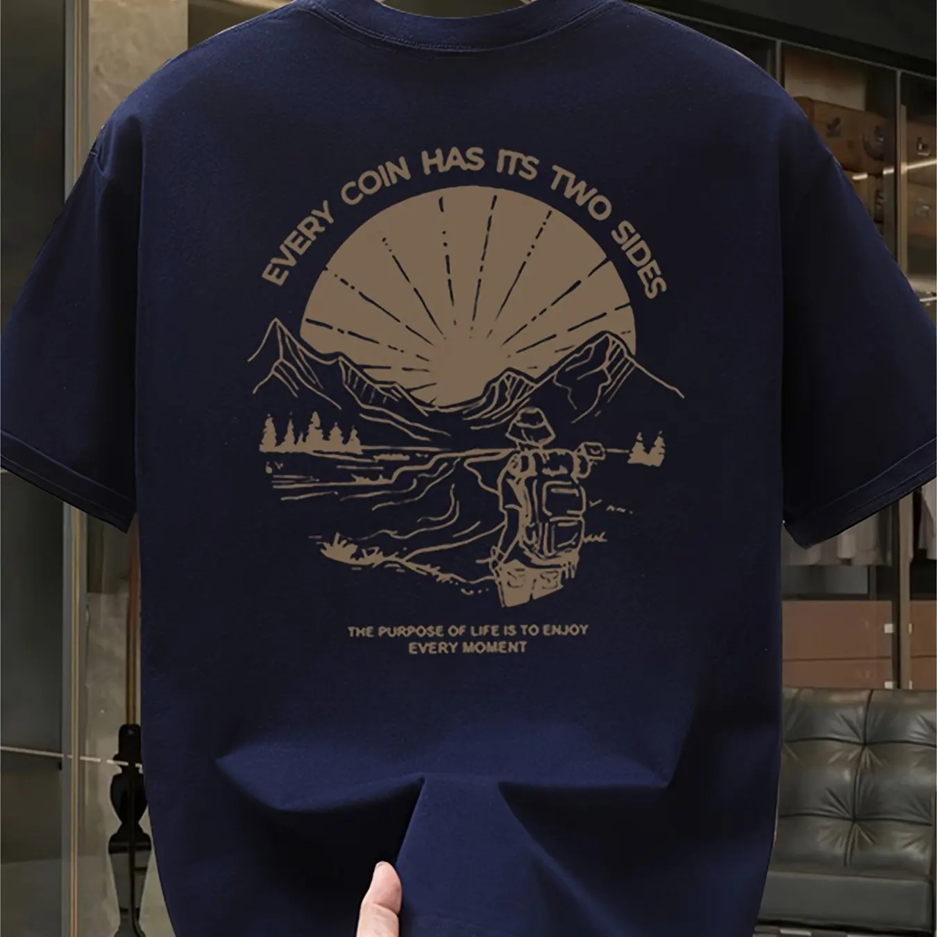 Vintage Mountain Hiking Graphi - Outdoor Adventure Quotes recension och pris